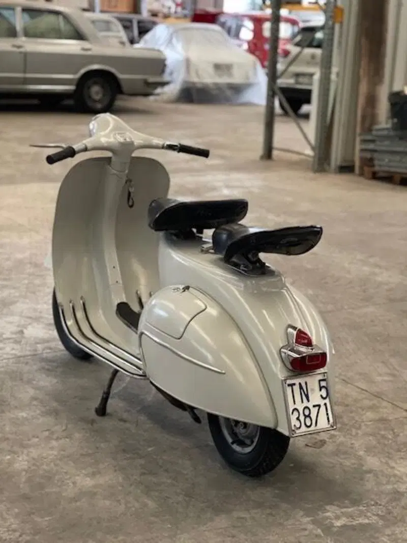 Piaggio Vespa 125 VNB5T (4)