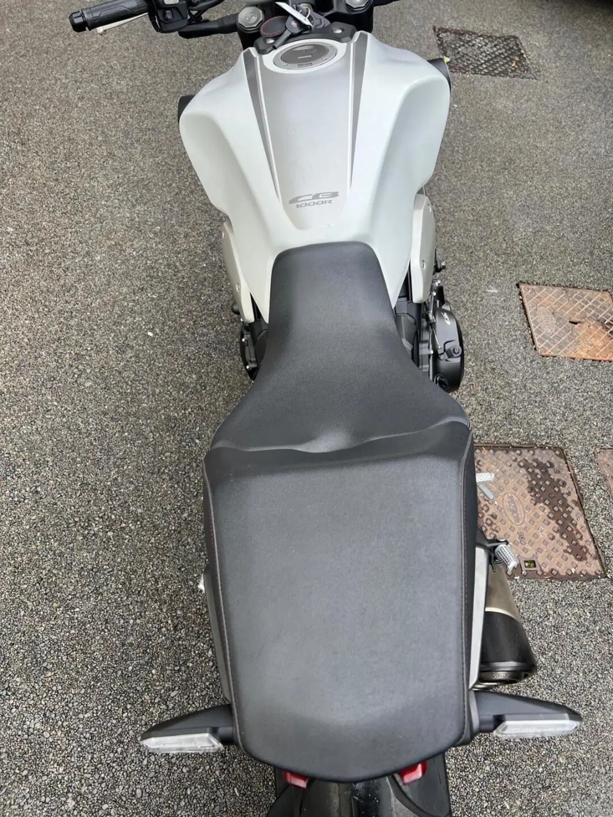 Honda CB 1000 R (2021 - 25) (6)