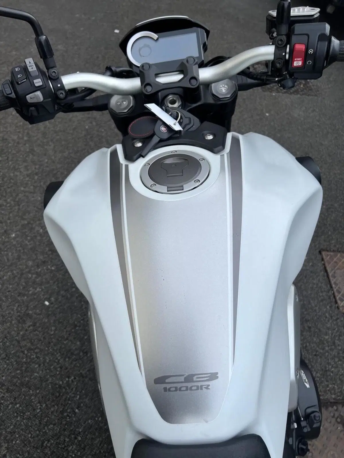 Honda CB 1000 R (2021 - 25) (7)