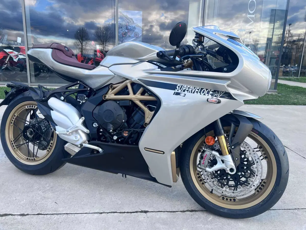 MV Agusta Superveloce 800 S (2021 - 25)