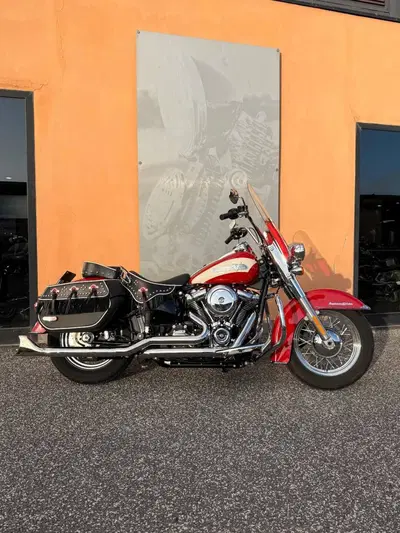 Harley-Davidson Hydra-Glide Revival (2024 - 25) usata