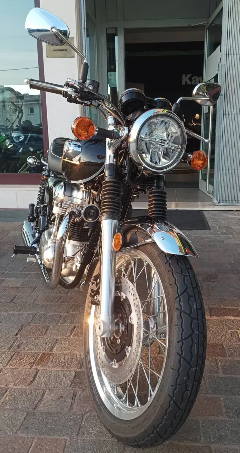 Kawasaki W 800 (2021 - 26) (3)