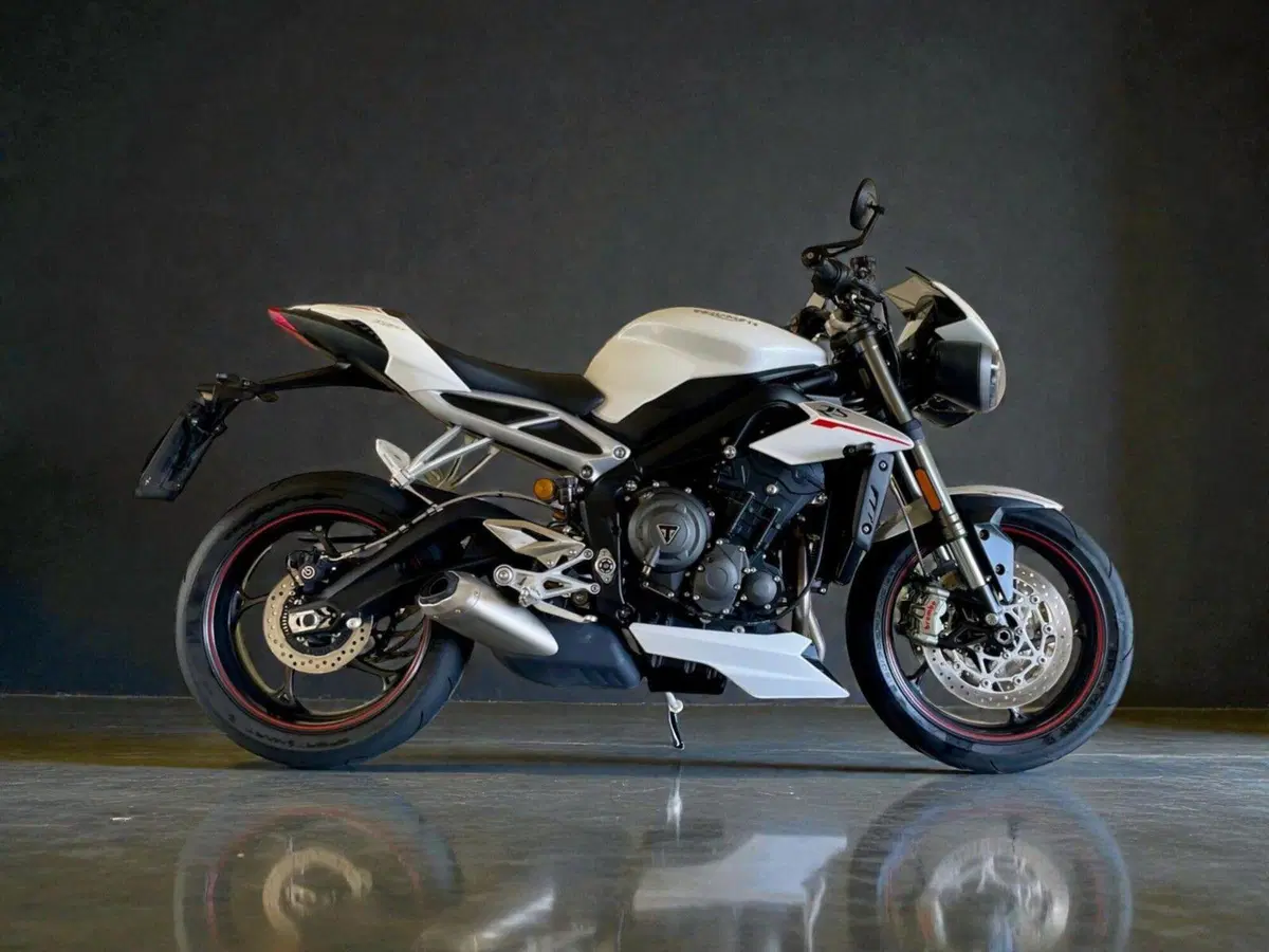 Triumph Street Triple RS (2017 - 19)