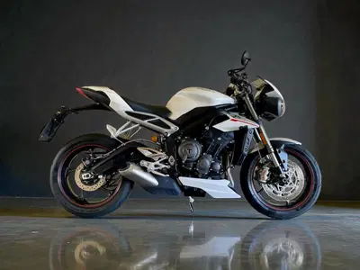 Triumph Street Triple RS (2017 - 19) usata