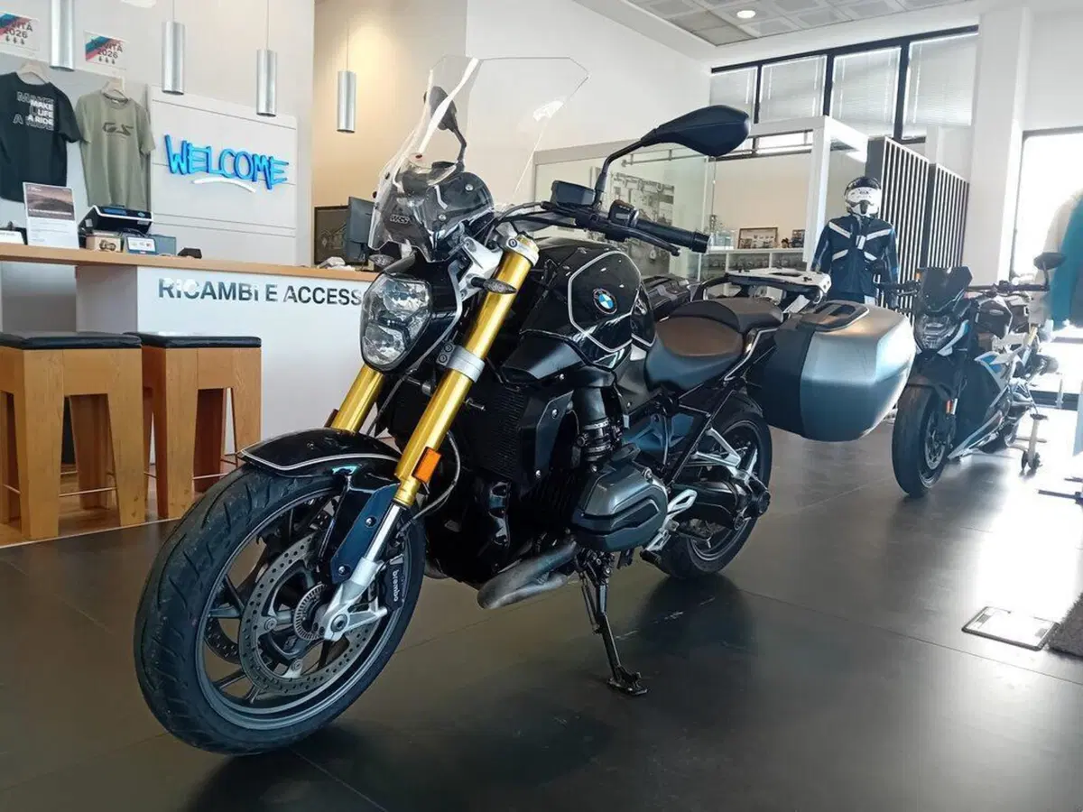 Bmw R 1200 R (2017 - 18) (2)