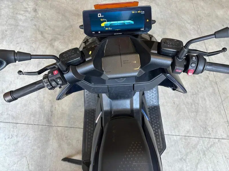 Bmw CE 04 (2021 - 25) (7)