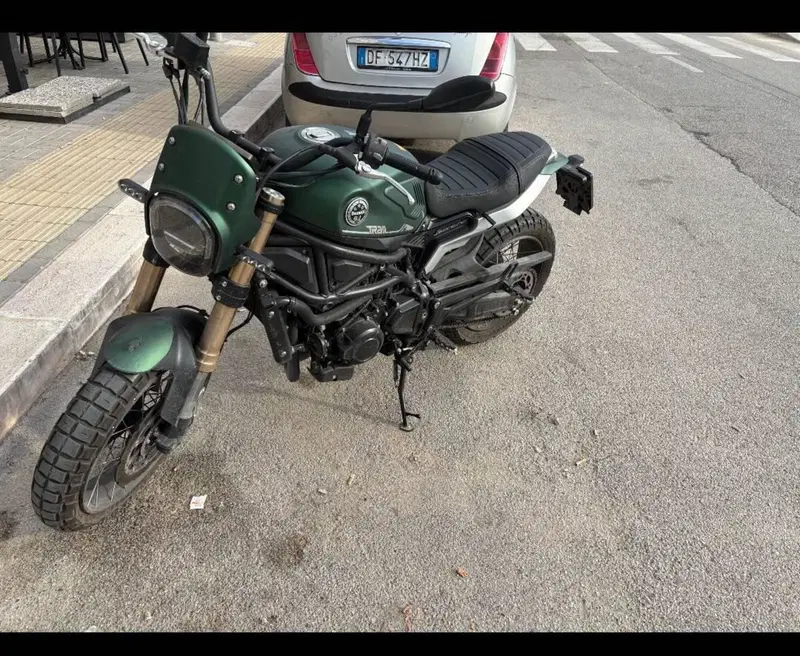 Benelli Leoncino 800 Trail (2022 - 26)