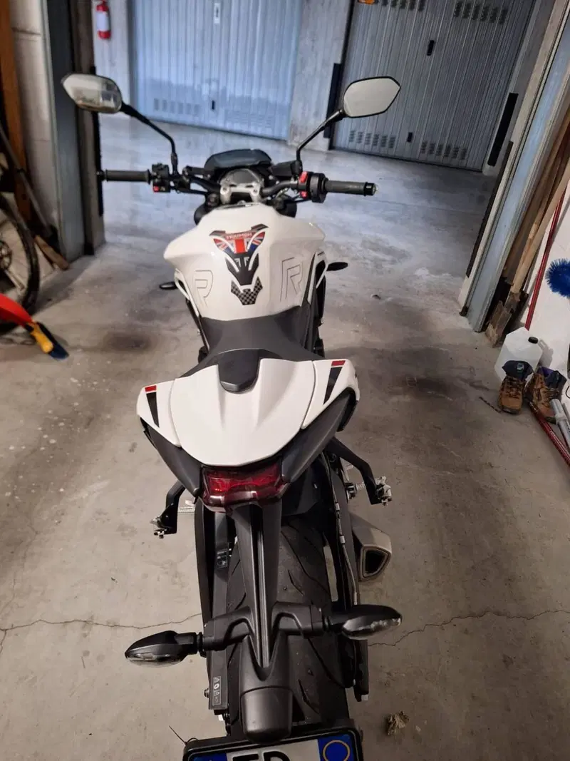 Triumph Street Triple 765 R (2023 - 26) (5)