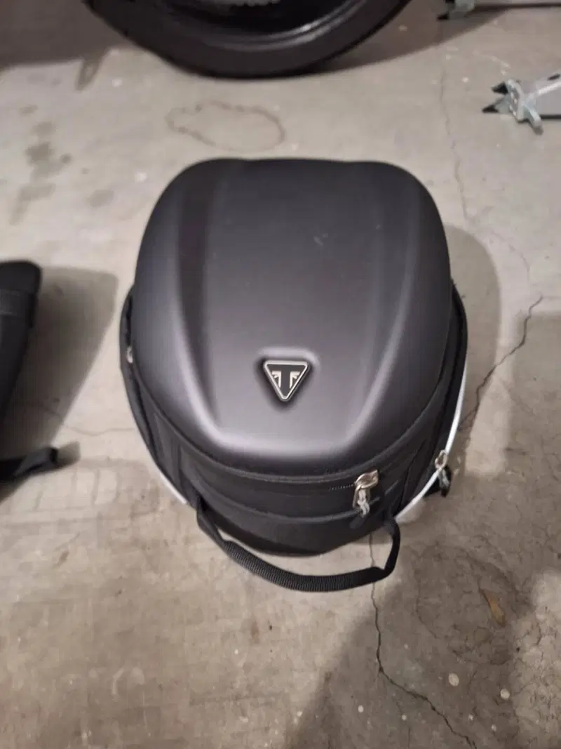 Triumph Street Triple 765 R (2023 - 26) (9)