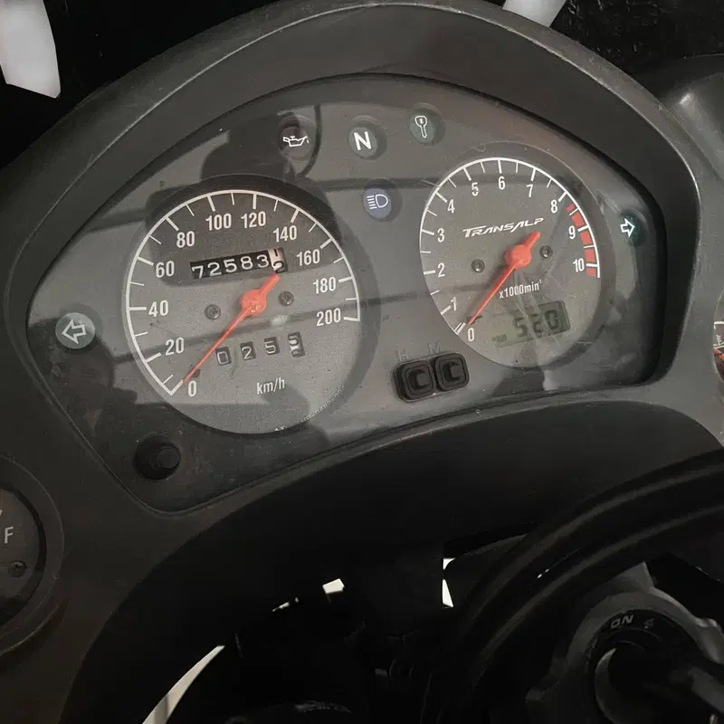 Honda Transalp XL 650V (2005 - 06) (15)