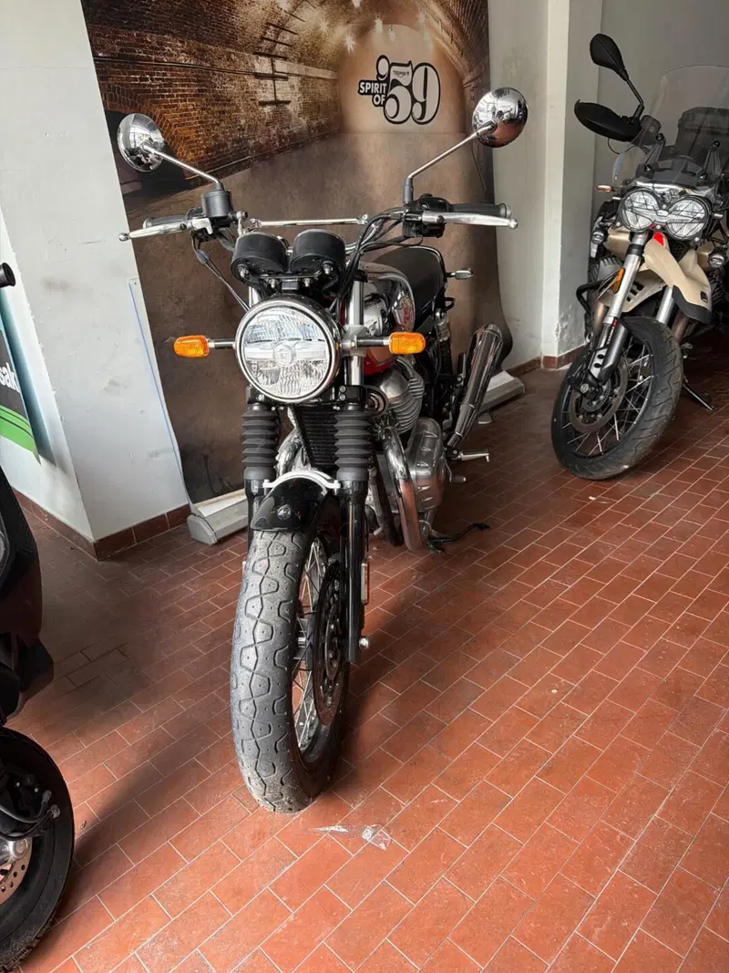 Royal Enfield Interceptor 650 (2021 - 26) (2)