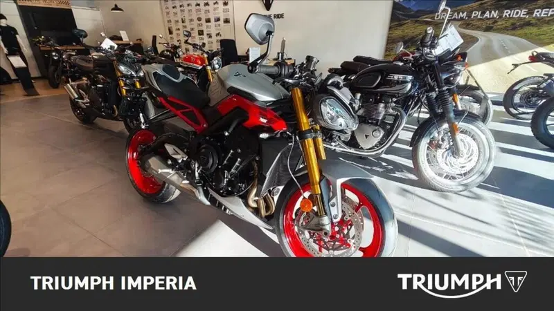Triumph Street Triple 765 RX (2026) (2)