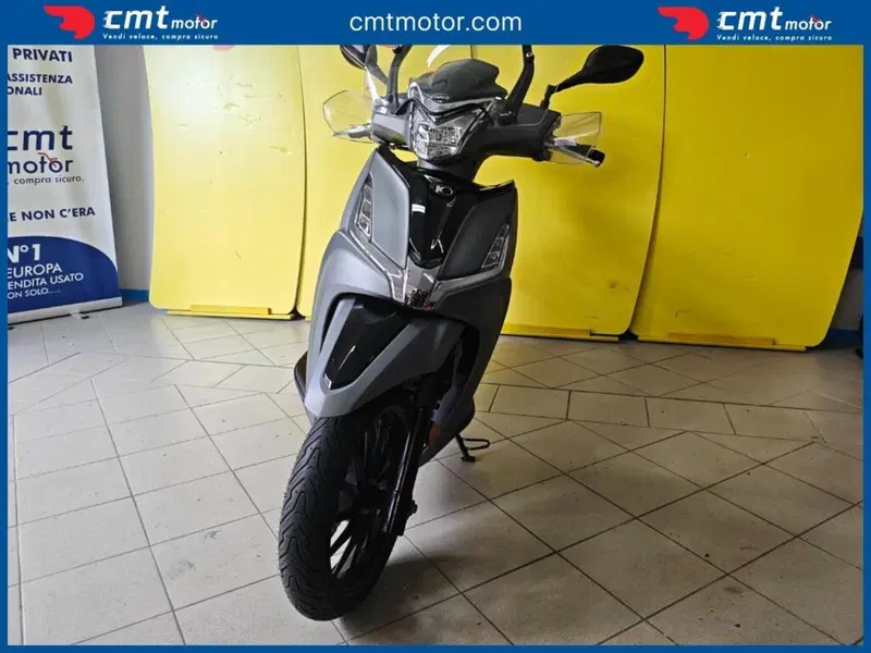 Kymco Agility 300i (2021 - 25) (2)