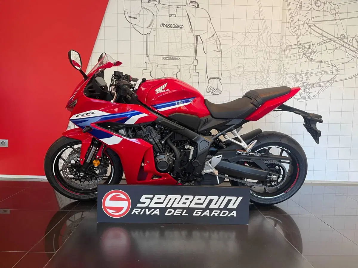 Honda CBR 650 R E-Clutch (2024 - 26) (5)
