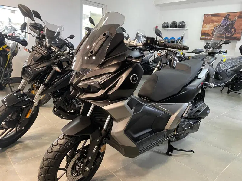 Voge Sfida SR2 ADV (2026) (3)