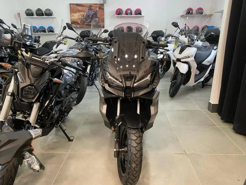 Voge Sfida SR2 ADV (2026) (2)