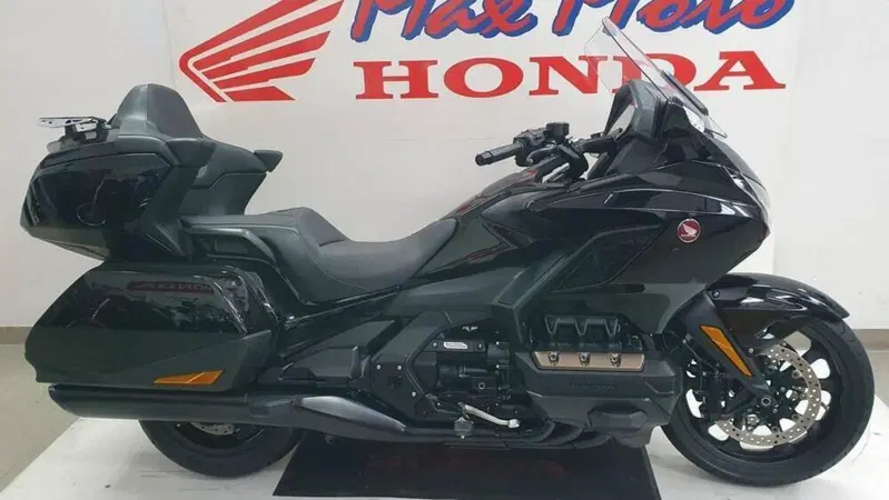 Honda GL 1800 Gold Wing Tour DCT &amp; Airbag 2023: l'usato del giorno di Moto.it