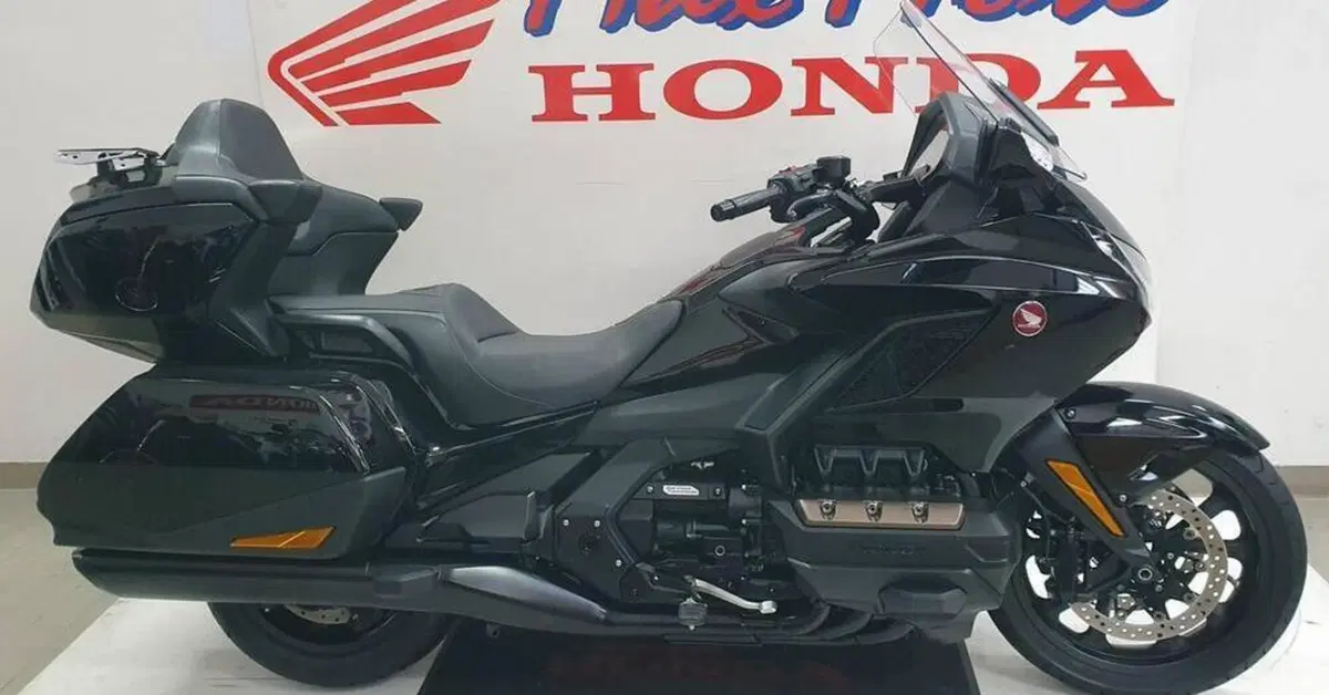 Honda GL 1800 Gold Wing Tour DCT &amp; Airbag 2023: l'usato del giorno di Moto.it