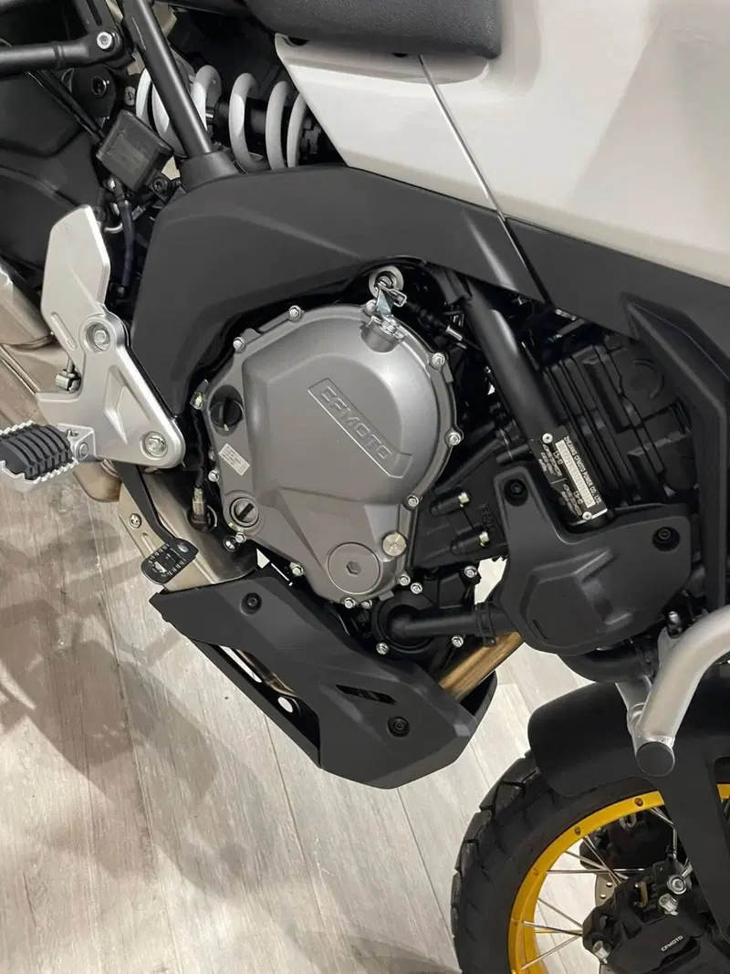 CFMOTO 700MT (2024 - 26) (11)