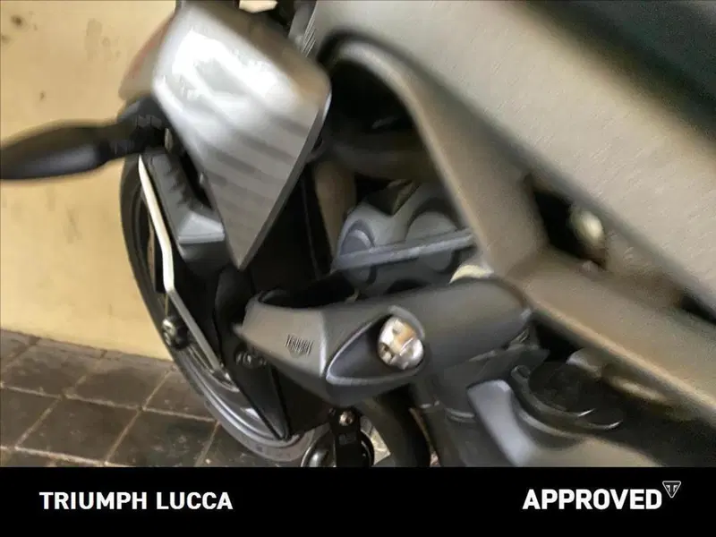Triumph Street Triple RS (2020 - 22) (8)
