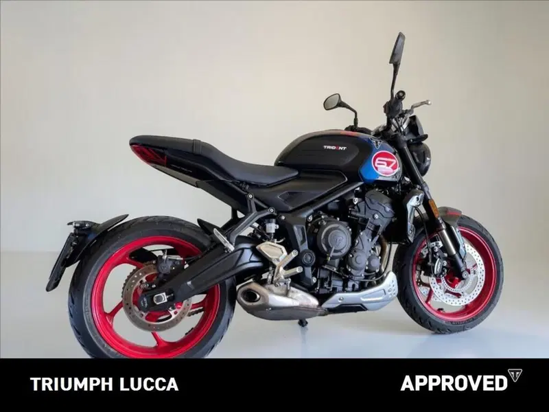 Triumph Trident 660 Triple Tribute Edition (2025 - 26) (2)