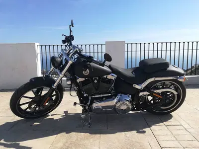 Harley-Davidson 1690 Breakout (2013 - 17) - FXSB usata