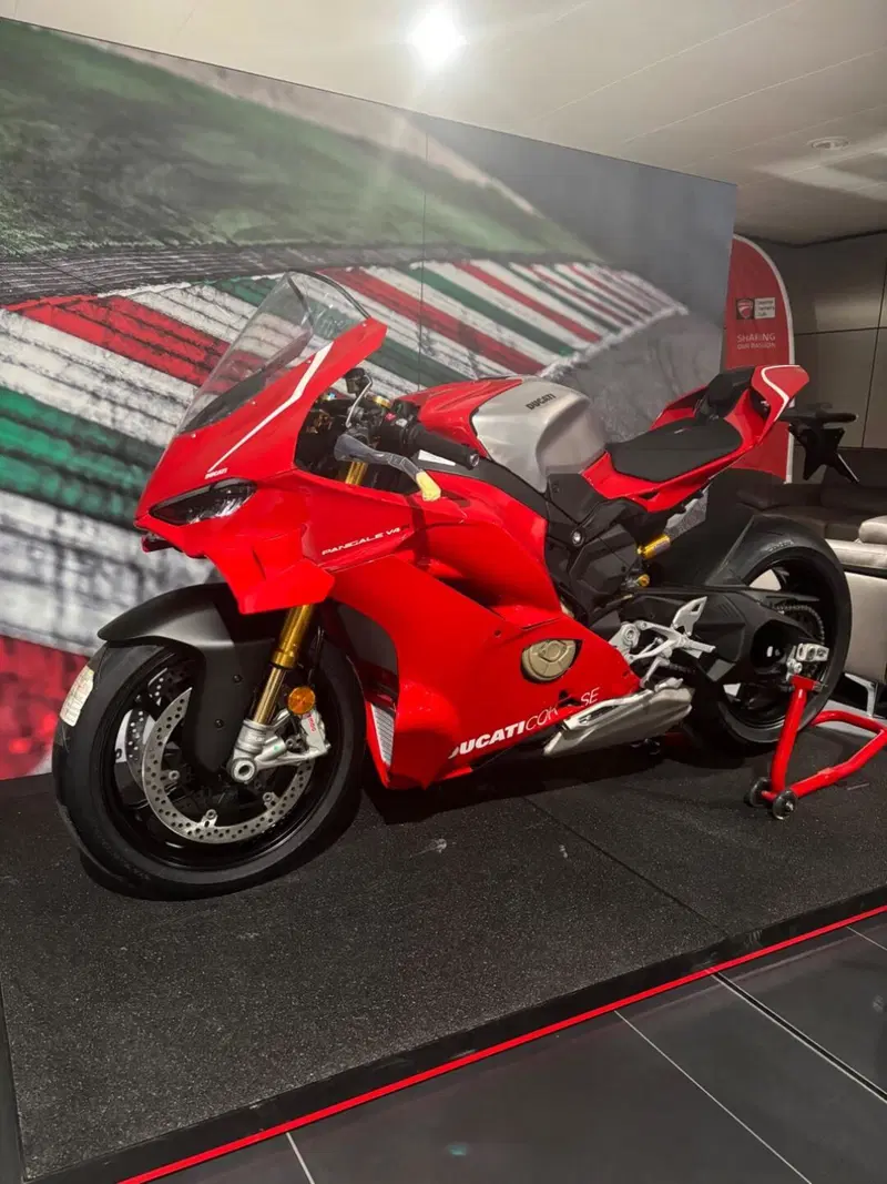Ducati Panigale V4 R (2026) (2)