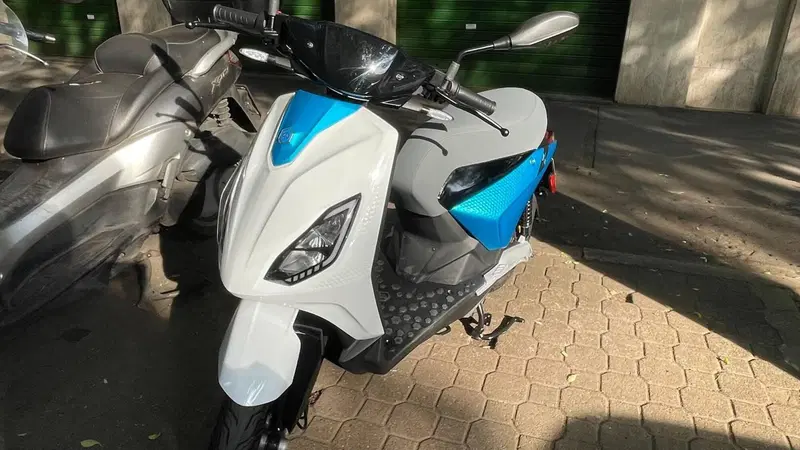 Piaggio 1 Active (2022 - 26) (2)