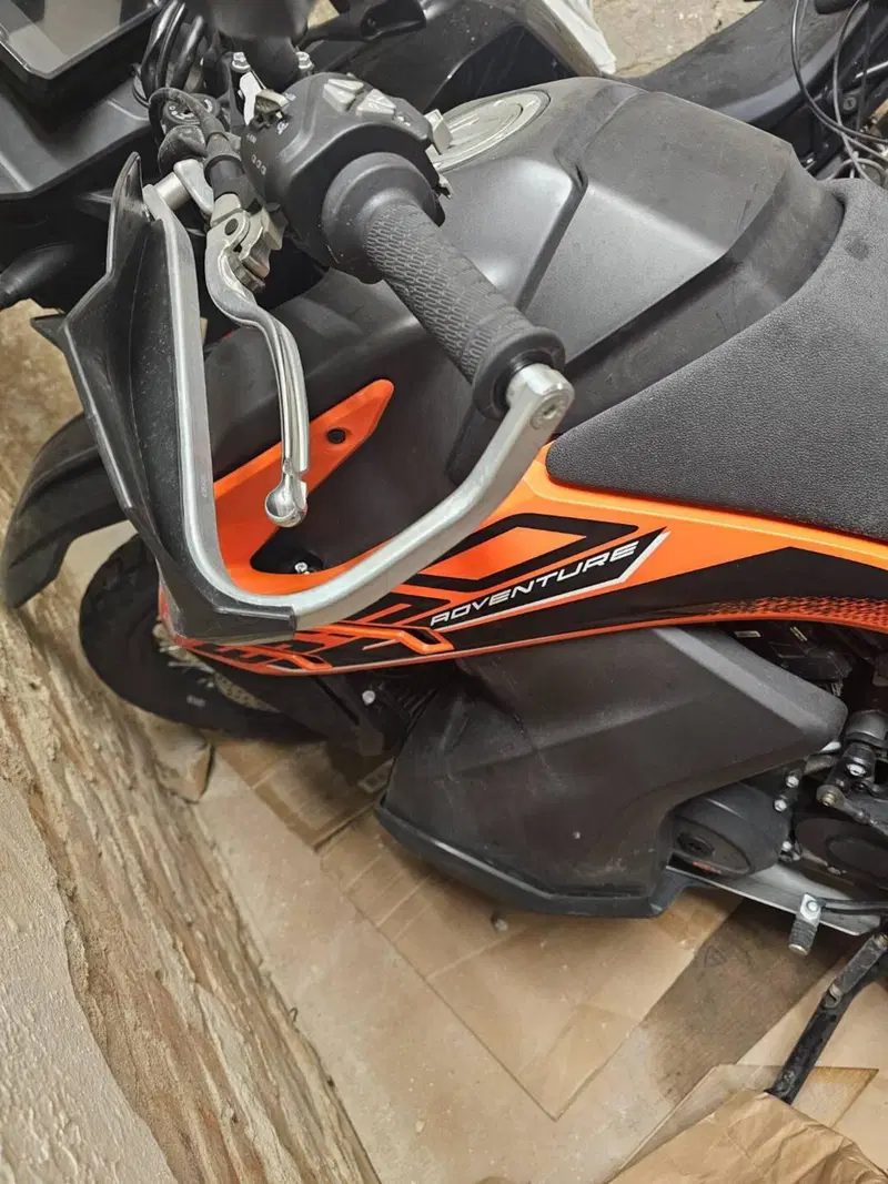 KTM 890 Adventure (2022) (4)