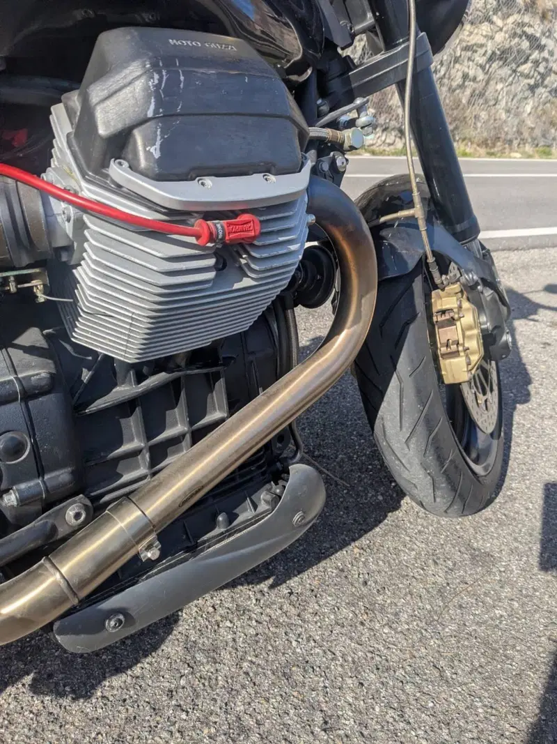 Moto Guzzi V11 Le Mans (2001 - 06) (5)
