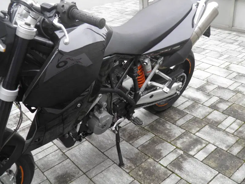 KTM 990 Supermoto (2007 - 08) (4)
