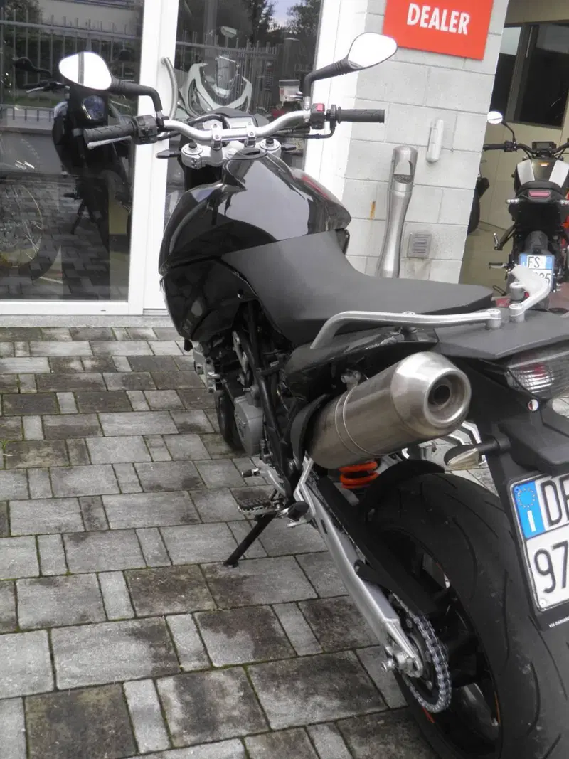 KTM 990 Supermoto (2007 - 08) (5)