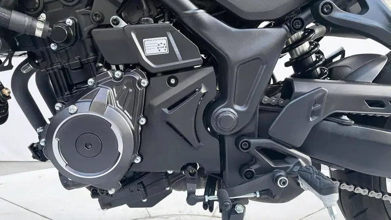 Voge Trofeo 350AC (2022 - 26) (4)