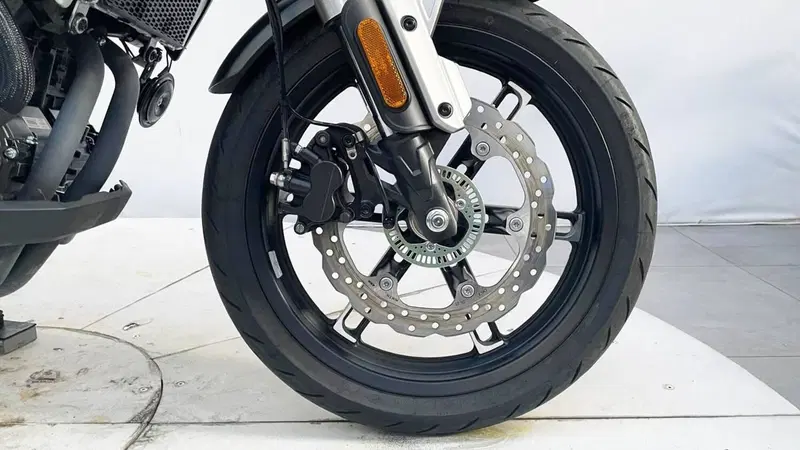 Voge Trofeo 350AC (2022 - 26) (8)