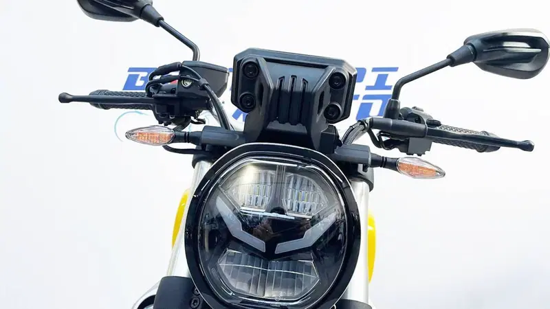 Voge Trofeo 350AC (2022 - 26) (16)