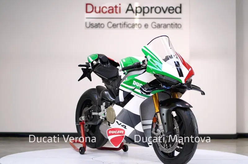 Ducati Panigale V4 Tricolore (2025 - 26) (2)