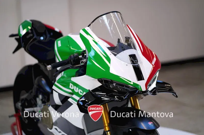 Ducati Panigale V4 Tricolore (2025 - 26) (9)