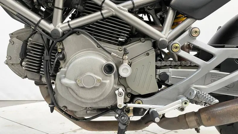 Ducati Monster 620 Dark (2003 - 06) (4)