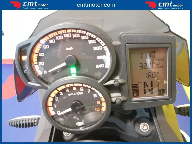 Bmw F 800 R (2015 - 16) (5)