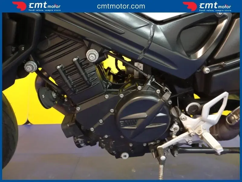 Bmw F 800 R (2015 - 16) (8)