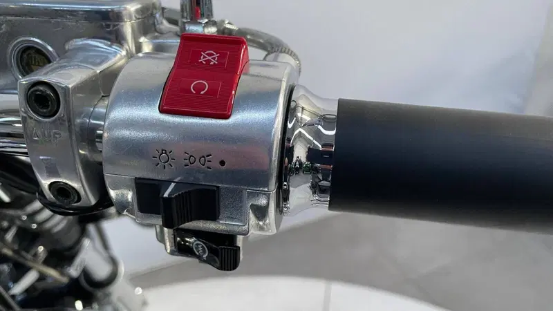 Kymco Venox 250i (2007 - 14) (11)