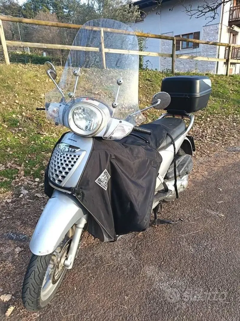 Aprilia Scarabeo 200 i.e. (2009 - 11)