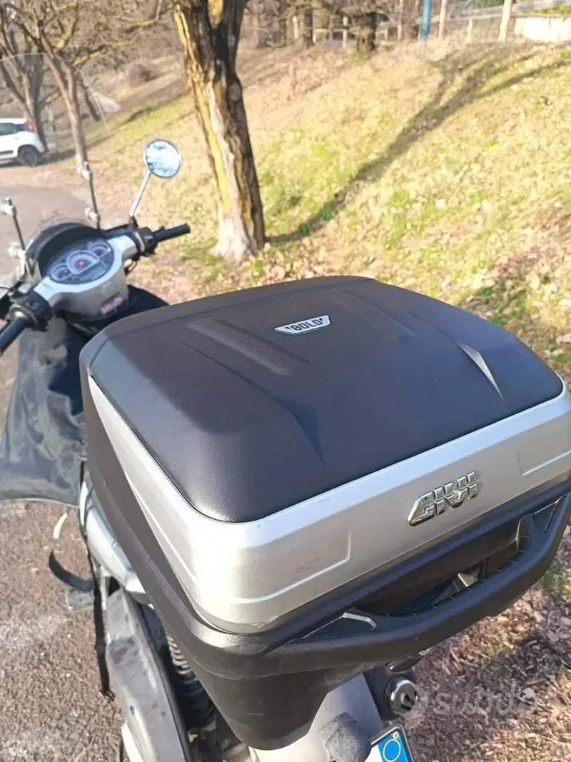 Aprilia Scarabeo 200 i.e. (2009 - 11) (4)