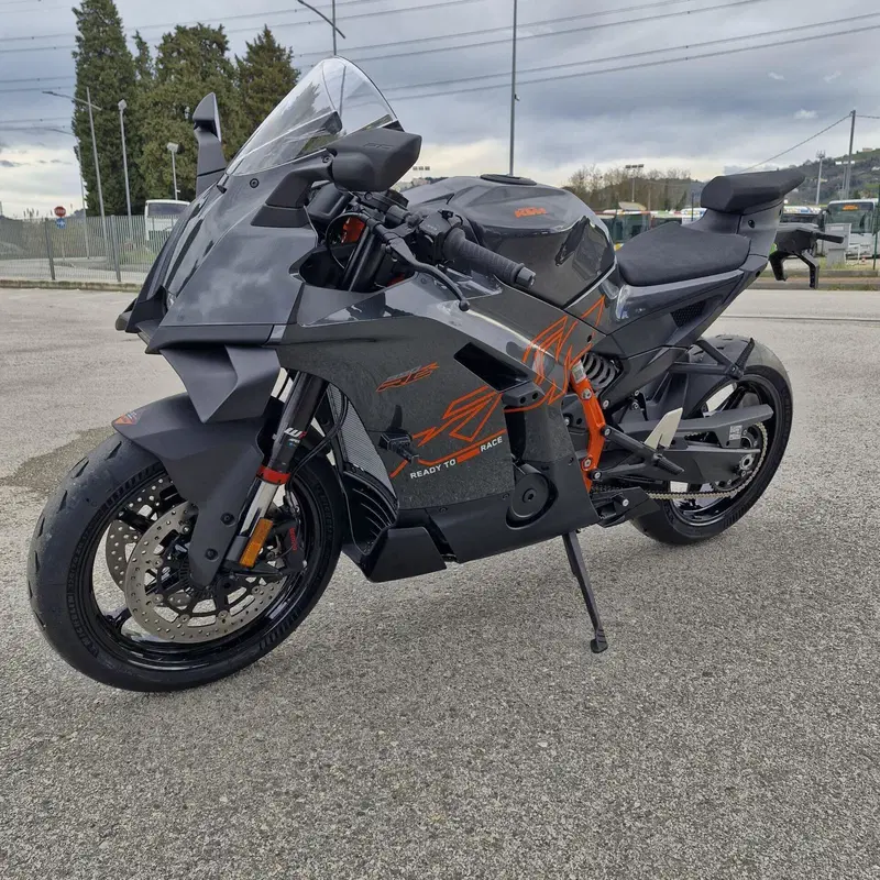 KTM 990 RC R (2026) (8)