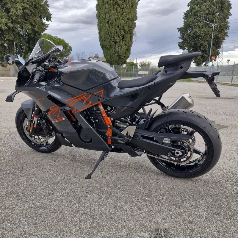 KTM 990 RC R (2026) (10)