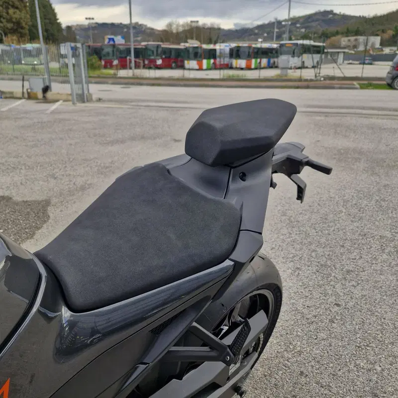 KTM 990 RC R (2026) (11)