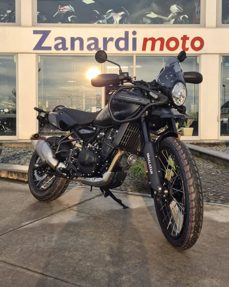 Royal Enfield Himalayan 450 Mana Black (2026)