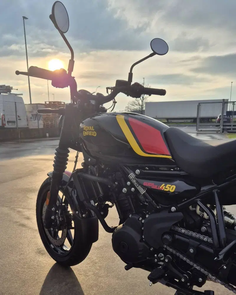 Royal Enfield Guerrilla 450 (2024 - 26) (4)