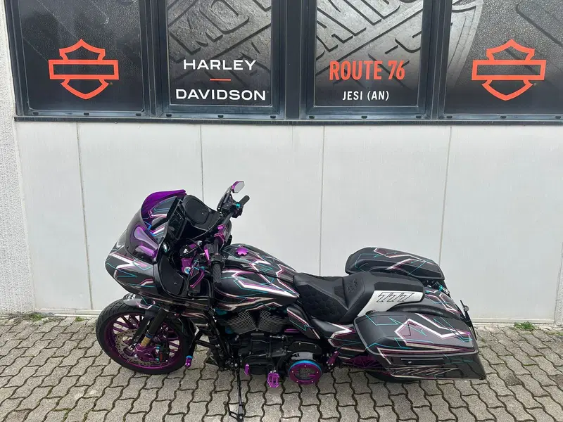 Harley-Davidson 107 Road Glide Ultra (2017 - 18) - FLTRU (11)