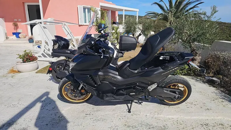 Honda Forza 750 DCT Special Edition (2024) (2)